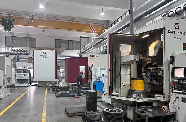 China custom industrial gearbox Manufacturer-27,000㎡ factory equipped with KAPP NILES grinding machines.