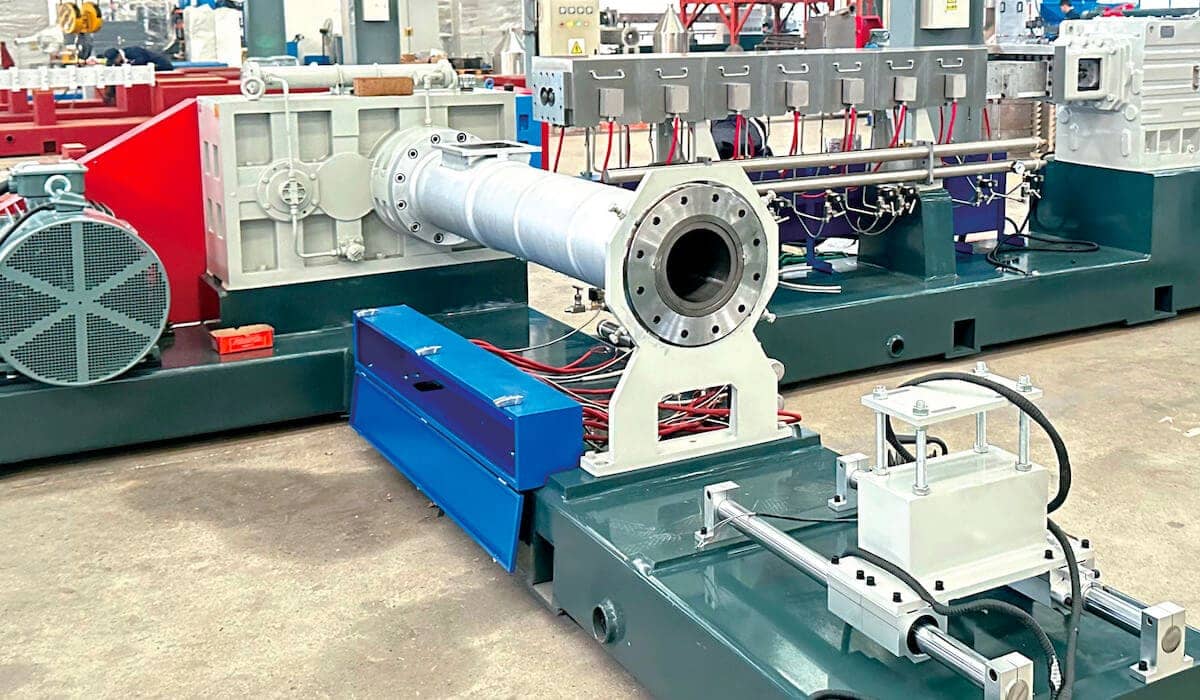 Custom extruder gearbox for Vietnam plastic extrusion—Tropical-ready, high-torque design for PVC pipe/PE film production lines, humidity/heat-resistant.